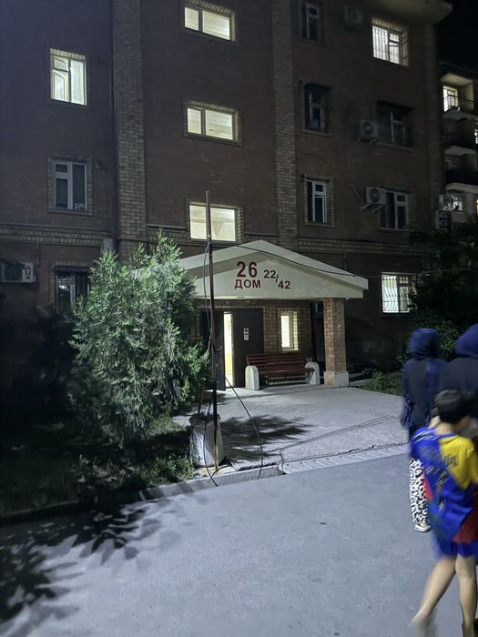 YangiHayot3a metro oldida 2 xona kvartera srochna ijaraga beriladi