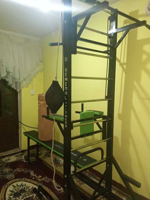 Trenajer Турник брус и мешком боксерским