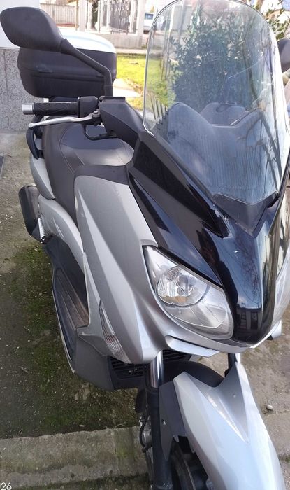 Скутер Yamaha Xmax 250