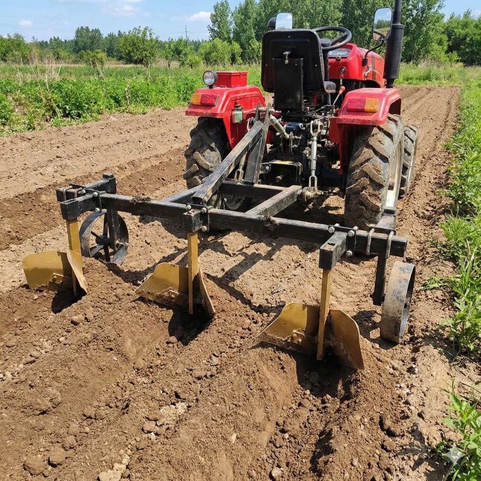 Окучник тройной для минитрактора Уралец  Качественная обработка почвы!