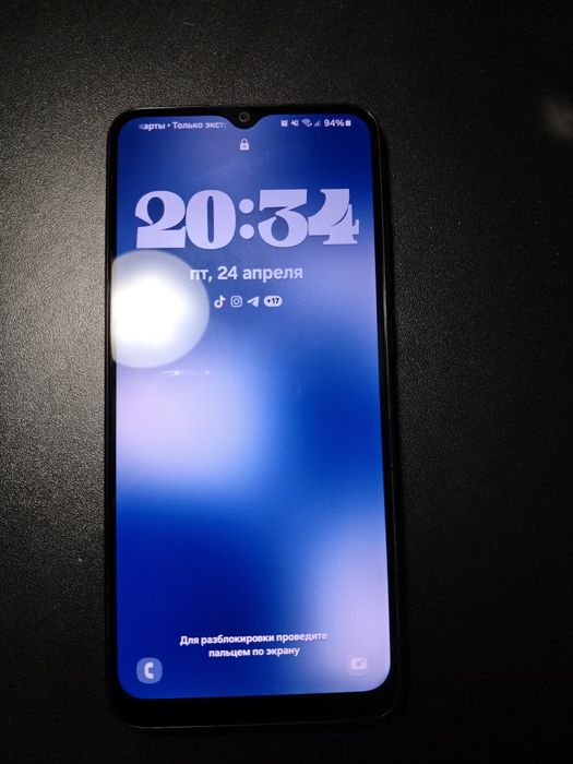 Samsung A04e телефон
