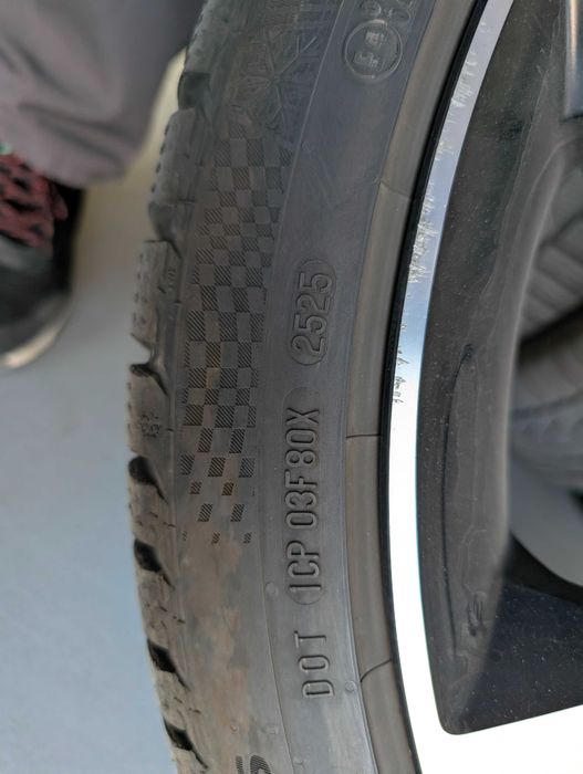 Set 4 Cauciucuri Iarnă CONTINENTAL 265/35 R22 (2x DOT 2025 + 2x DOT 2020/2021)