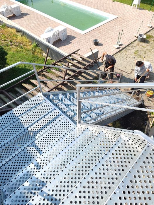 Scari metalice industriale 776