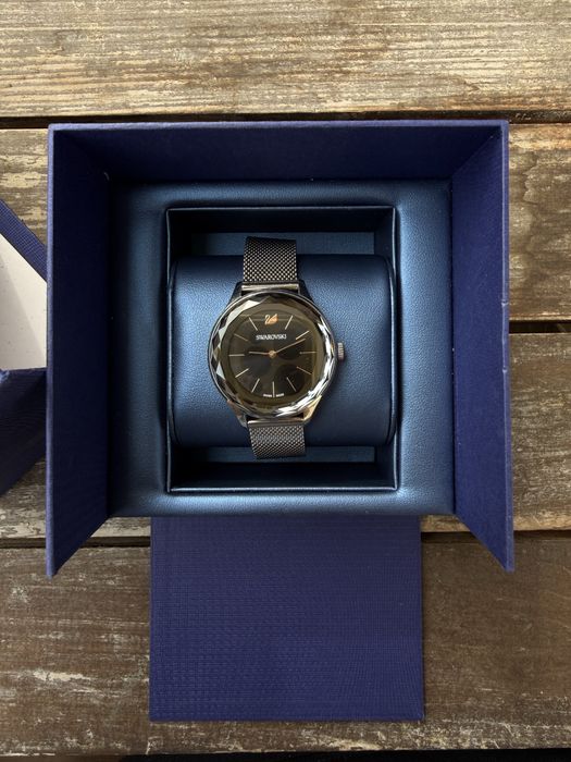 Swarovski дамски часовник
