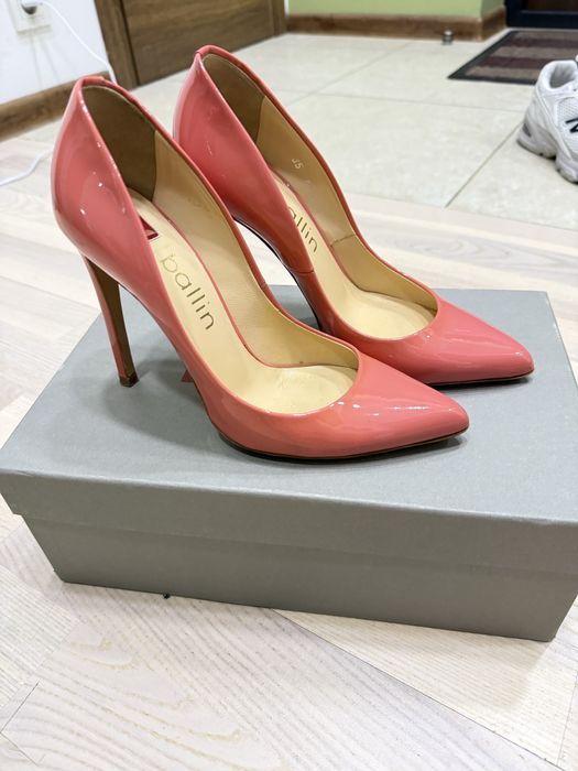 Распрожада брендовой  обуви