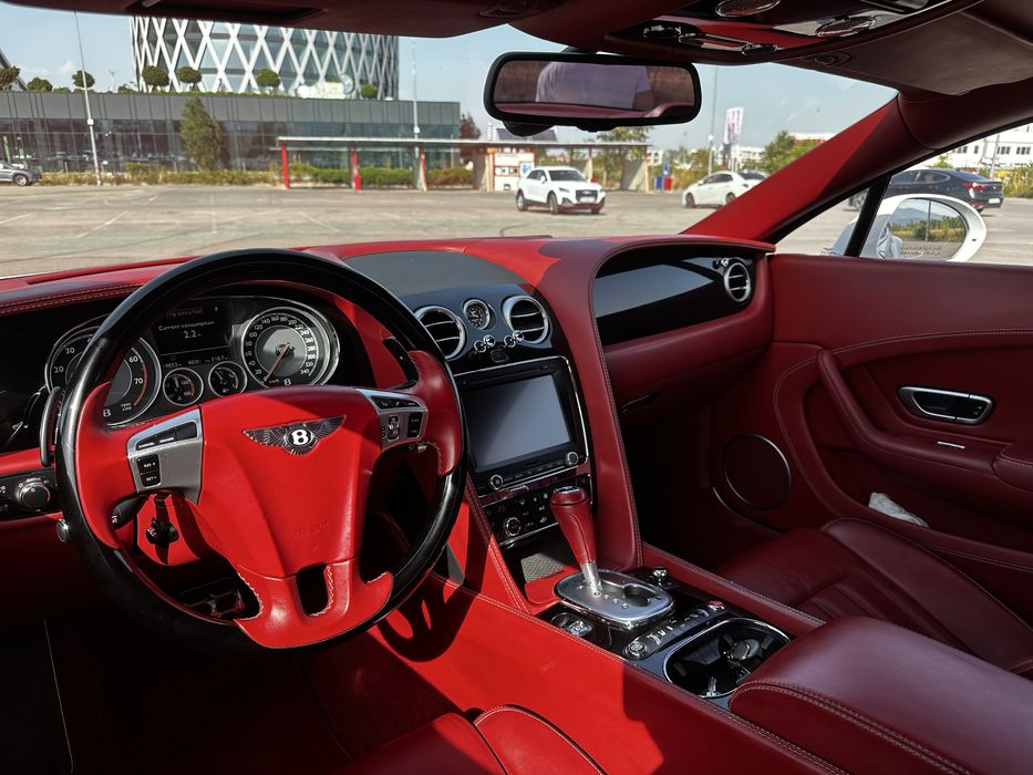 Bentley Continental GT V8