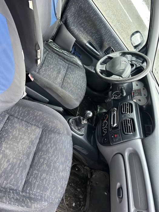 Vand renault megan 14 benzina in stare perfecta de functionare