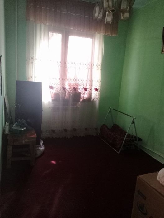 3 xonali dom  Davlat xizmatlari yonidagi dom