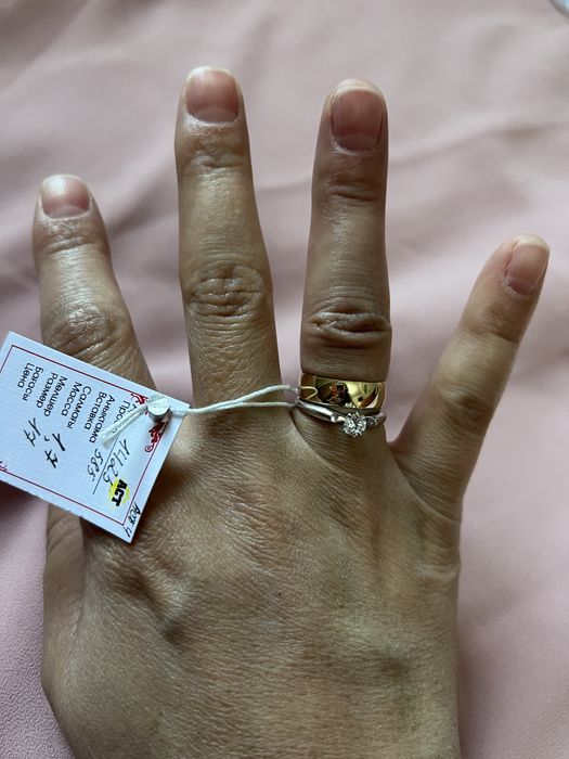 Кольцо из белого золото