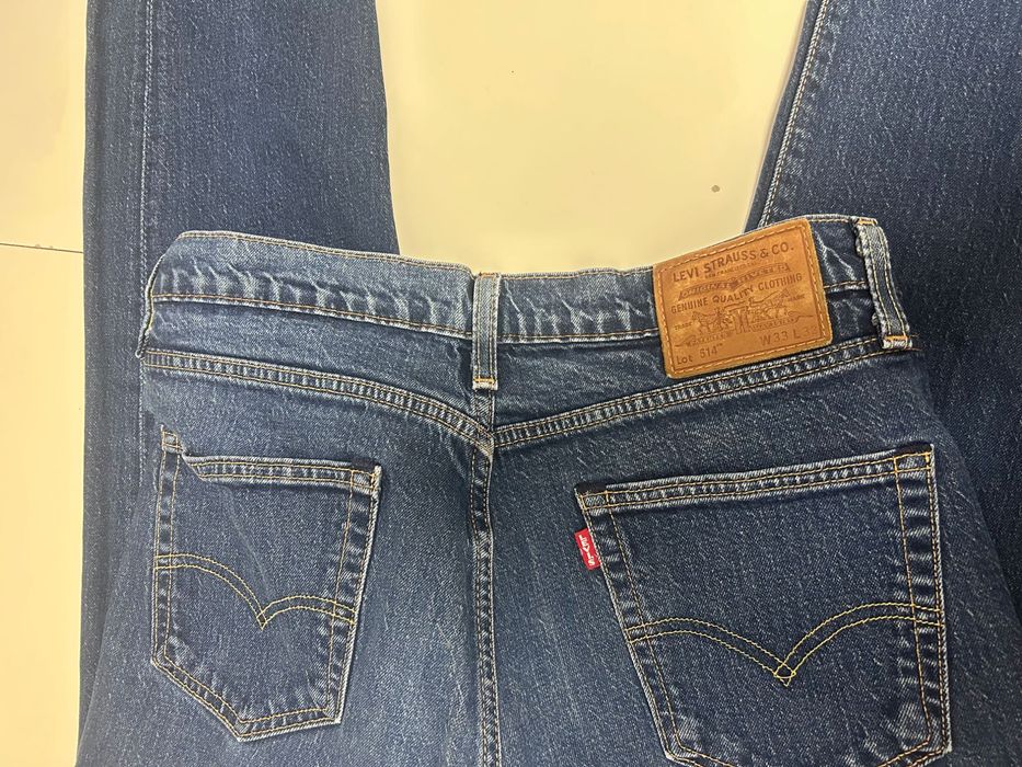 Vând Blugi Levi's bărbați W33L32