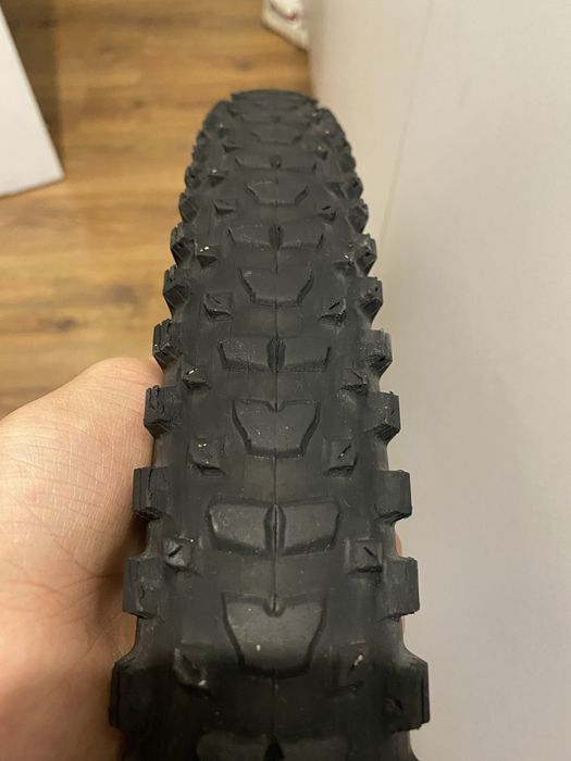 Продам покрышки MAXXIS REKON