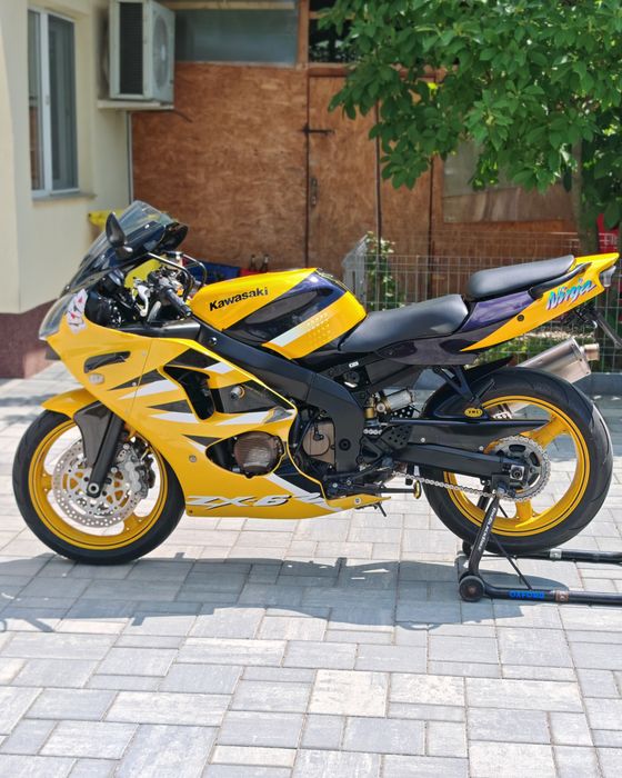Kawasaki zx6r Ninja