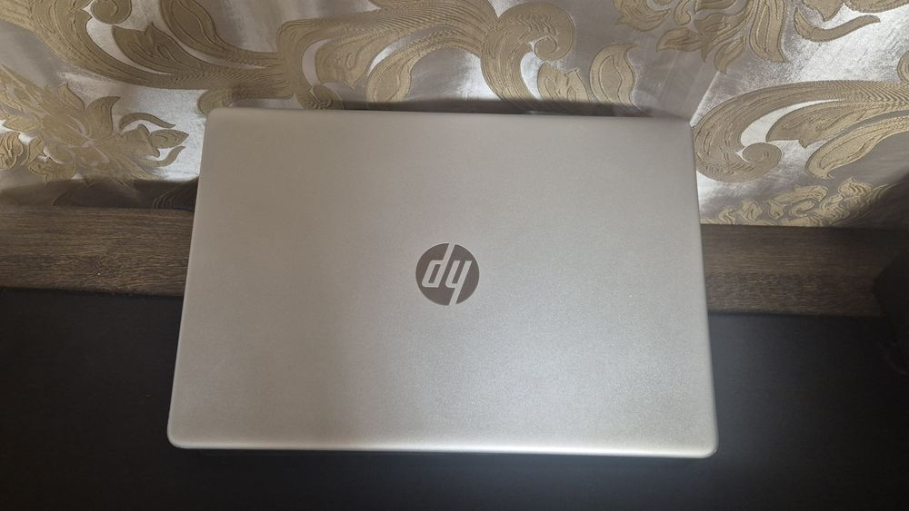 Laptop NoteBook HP 15s-eq3xxx + Încărcător