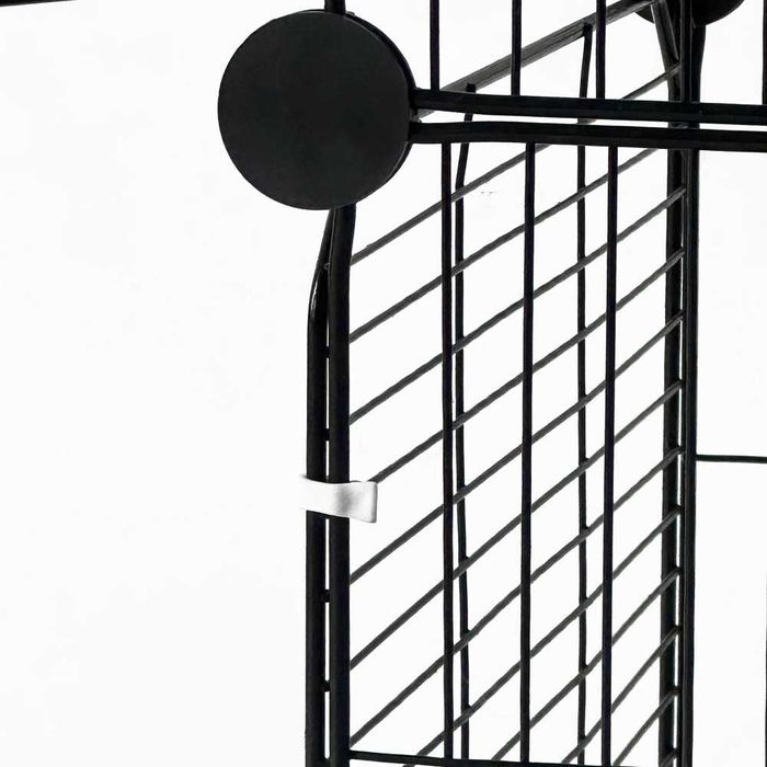 Модулна клетка от сглобяеми метални елементи за домашни любимци