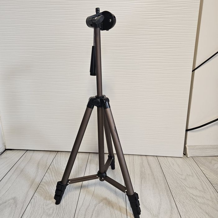 Trepied Amazon Basics 127cm cu geantă