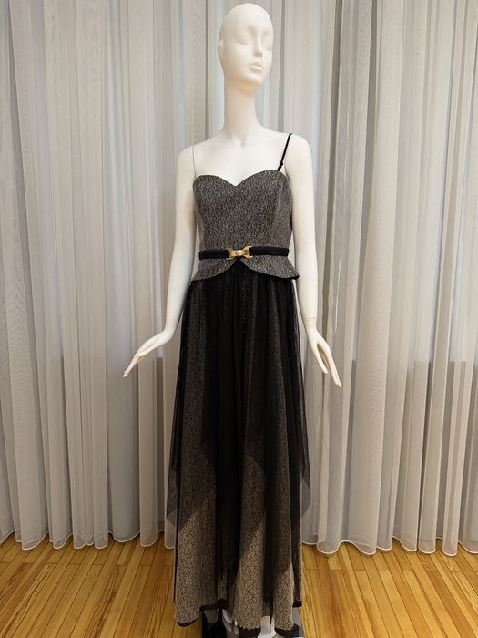 Ayyollar oqshom libosi