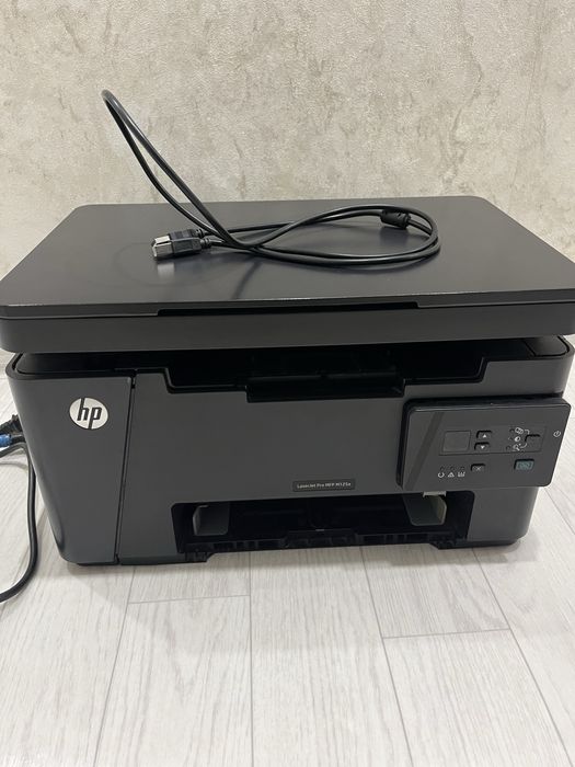 Принтер  HP LaserJet Pro MFP M125a