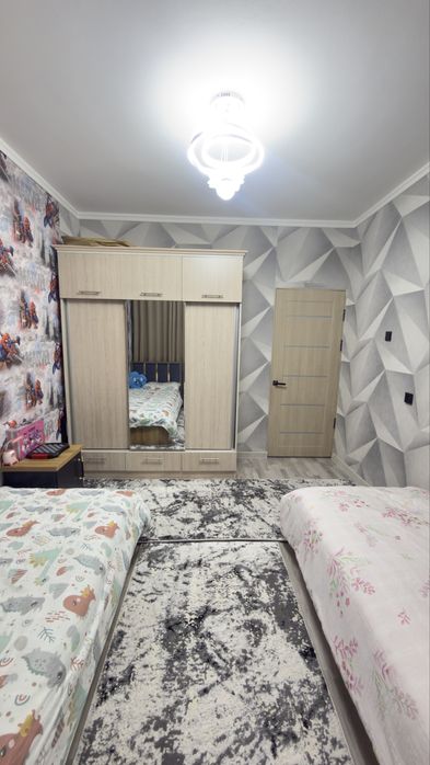 4 хоналик + лоджа 10мкр навоий кўчаси