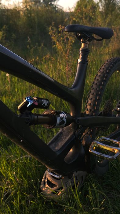 Bicicleta full suspension Yt Capra CF costum (santa cruz,trek,propain)