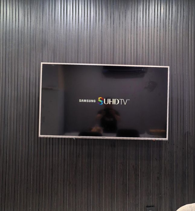 продам смарт телевизор Samsung