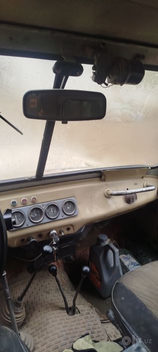 Uaz sotiladi narxi30mln