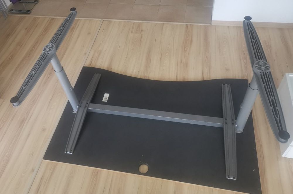 Професионални офис бюра Kinnarps