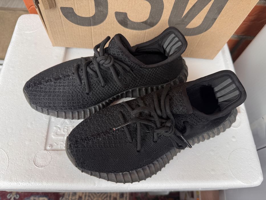 кроссовки Adidas Yeezy