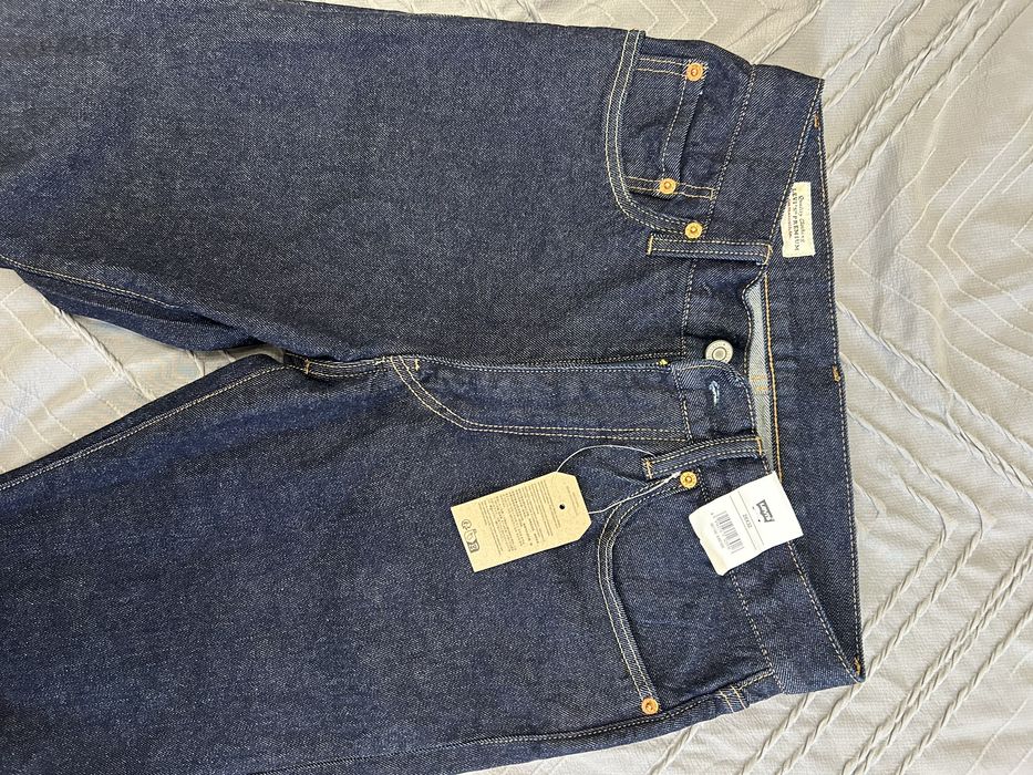 Джинсы levi’s.
