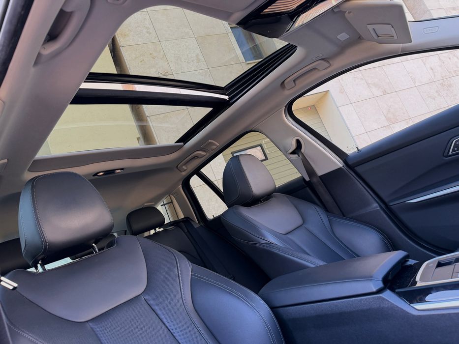 Bmw Seria 3 2022 / Panoramic / R18