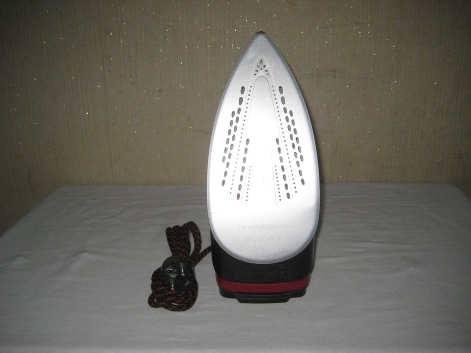 Утюг BOSCH 3000W оригинал харошим рабочим состоянии!