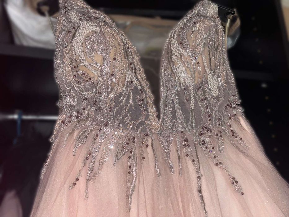 Абитуриентска бутикова рокля тип принцеса