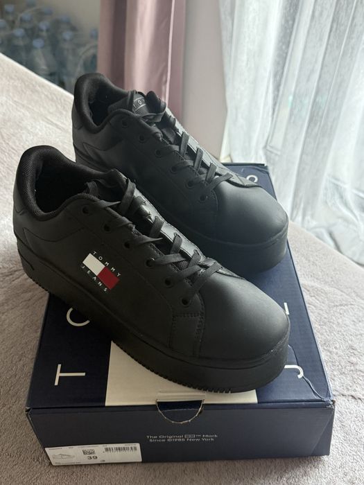 Tommy Jeans черни маратонки – като нови