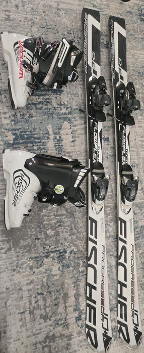 Лыжи с ботинками