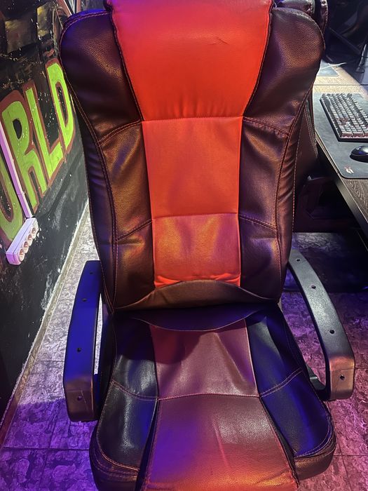 Игровые кресла / компьютерный клуб