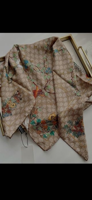 Eșarfe Gucci, Louis Vuitton, model 2026, 100% mătase, 90x90cm, preț fix