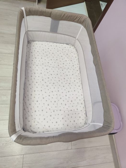 Кошара cangaroo next to me