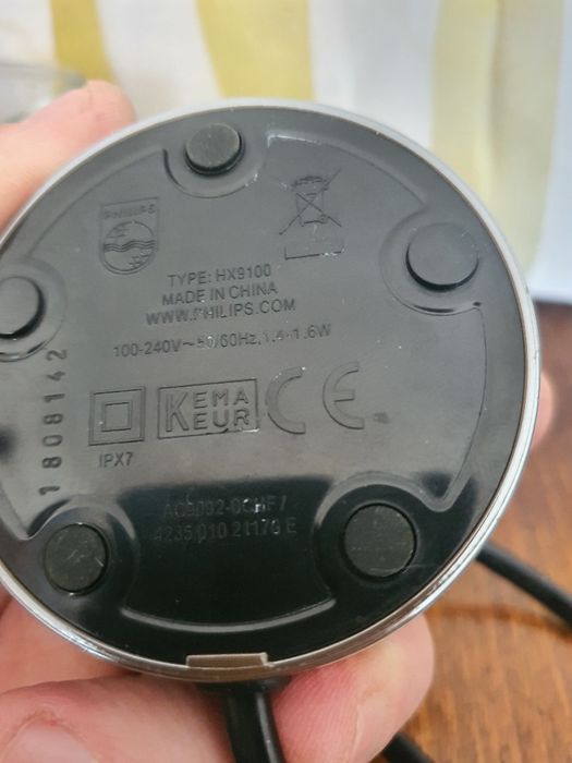 Чаша зарядно за четка за зъби филипс Philips sonicare