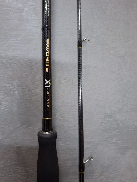 Продам спиннинг Favorite X 1