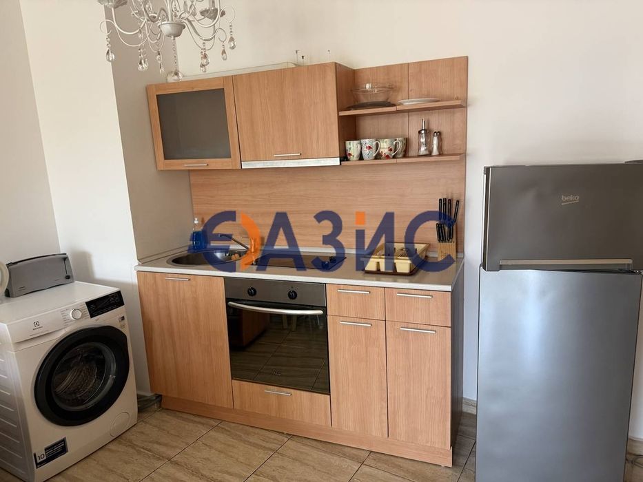 Продава се Тристаен апартамент в Свети Влас - 79 кв.м за 743 €/кв.м - Снимка #2