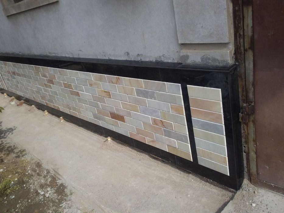 Kafel, soʻkil va burchatka ustasi. Oʻz ishini professional ustalari.