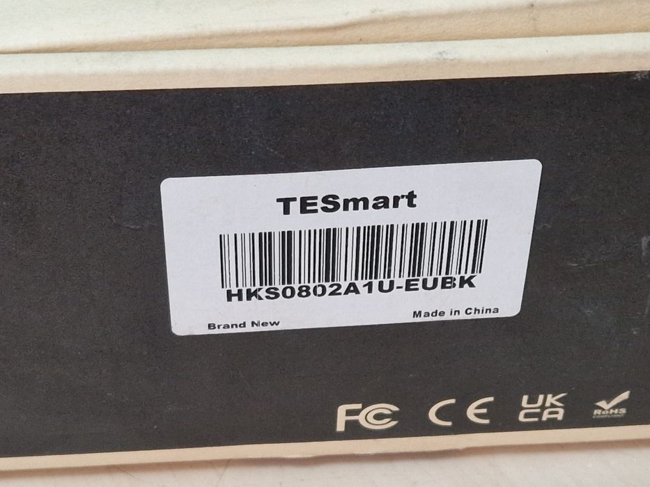 KVM 4k, 4 intrari, doua ieșiri,  TESmart