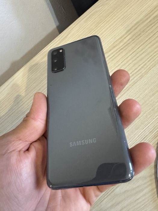 Samsung S20 5G cu ecran defect