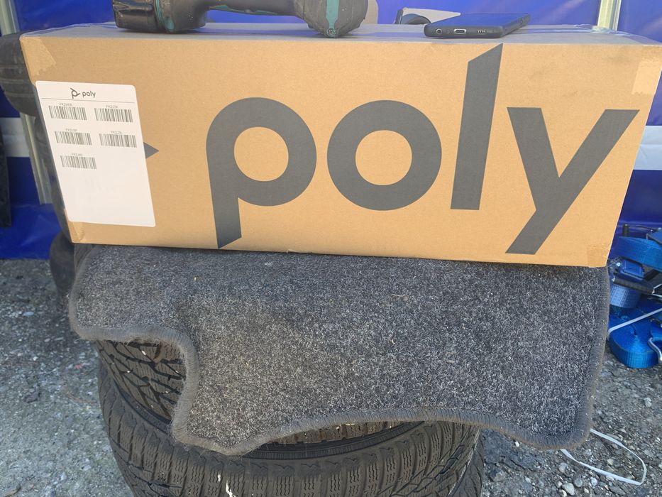 Poly VOYAGER безжични слушалки