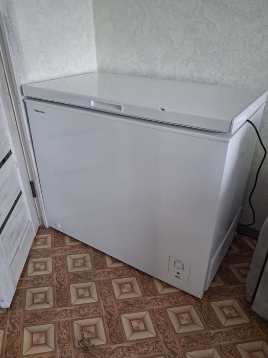 Продам морозильную камеру