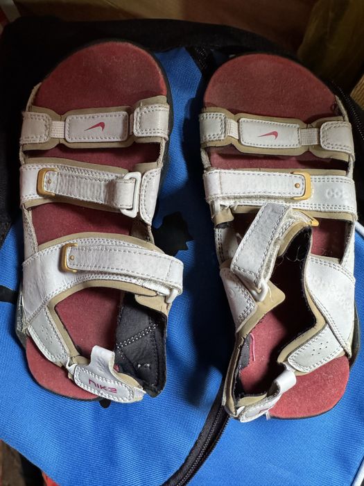 Vand sandale nike