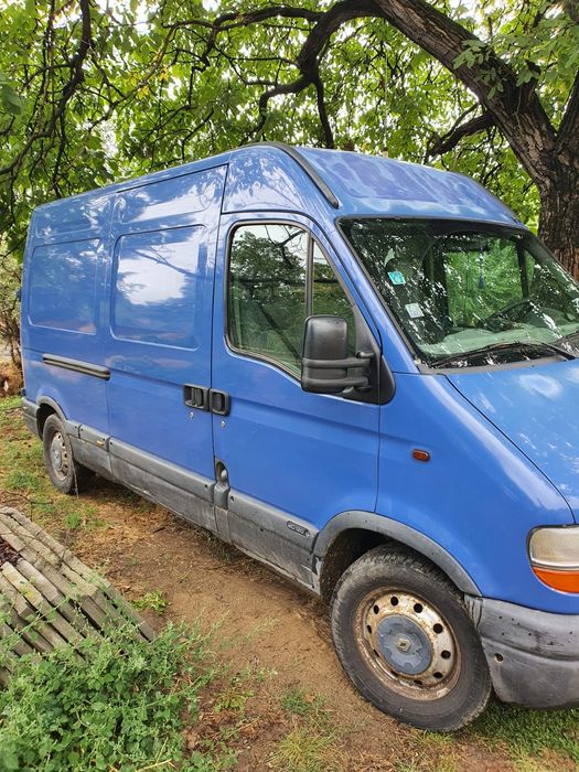 Vând Renault Master