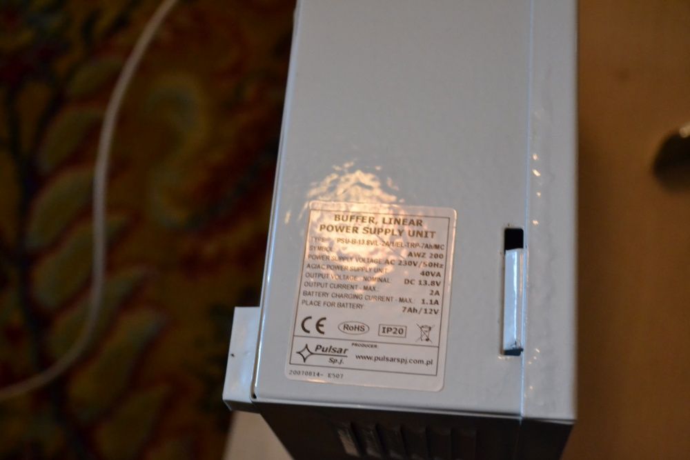 Sursa alimentare pulsar 13.8V/2A