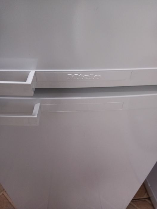 Комбиниран хладилник с фризер   Миеле Miele с 2 години Гаранция!