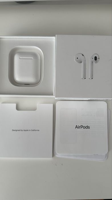 AirPods (оригинални)