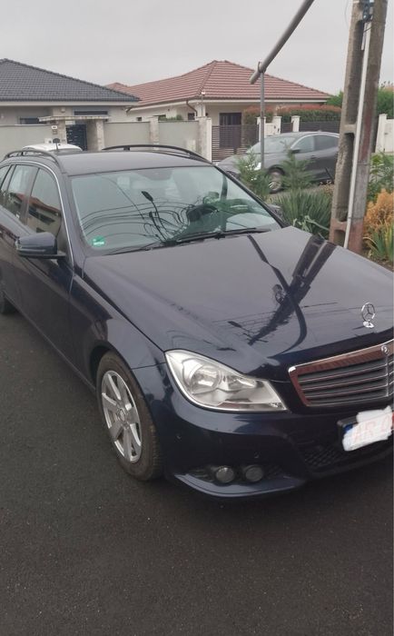 MERCEDES-BENZ C-Class 2012